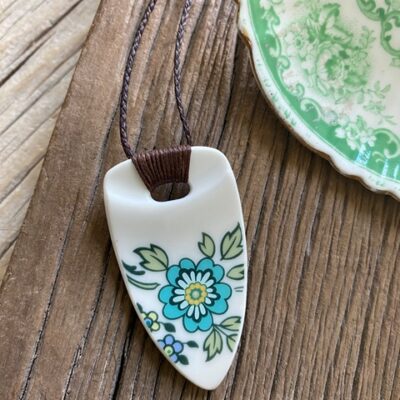Recycled ceramic shield shape pendant - Royal Doulton - 'Everglades'
